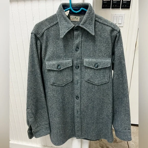 Vintage Men’s Medium Blue Wool Button Down Shirt - Picture 1 of 11